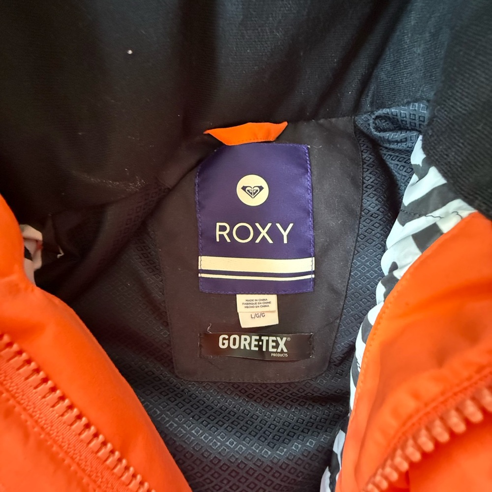 Roxy Women's Vibrant Orange Ski Jacket - Picture 9 of 12